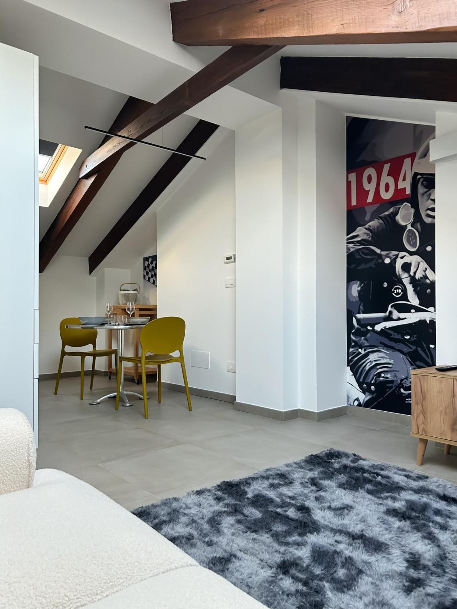 Bilocale A 130m Da Porta Susa Apartamento
